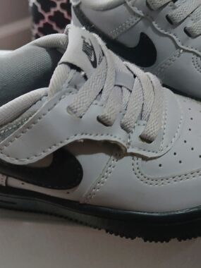 Nike Kids White and Black Low-Top Sneakers with Swoosh